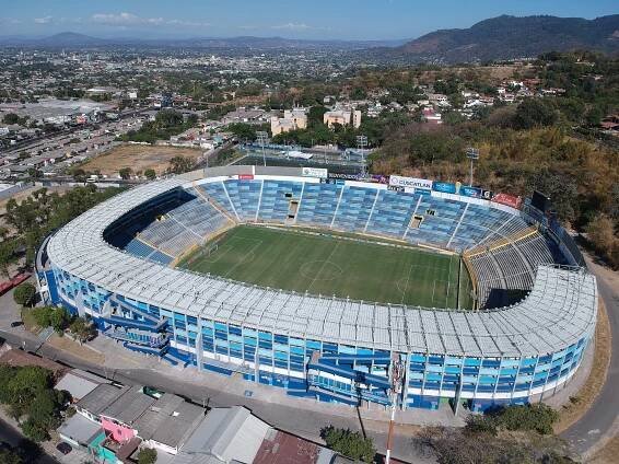 File:Monumental Estadio Cuscatlan.jpg