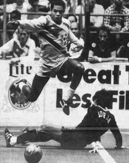 Mike Reynolds (soccer)