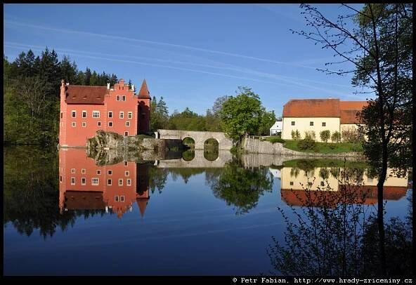 Červená Lhota – fotografie / hrady-zriceniny.cz