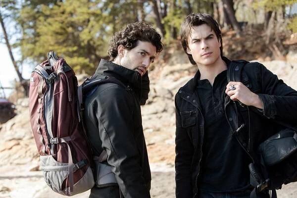 Upíří deníky - V divočině - Z filmu - David Alpay, Ian Somerhalder