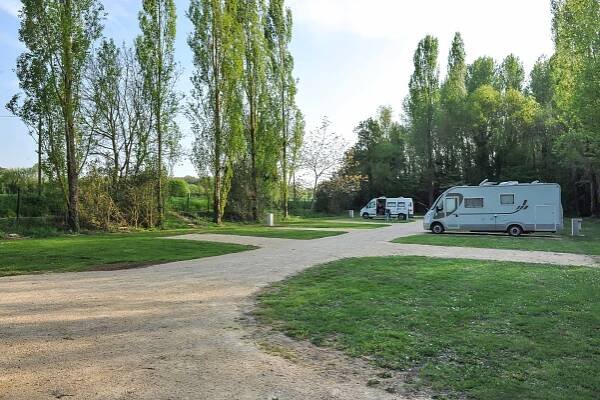 Emplacements camping car Archives - Guide du camping-car