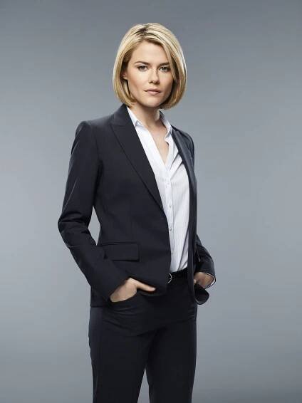 Stav ohrožení - Promo - Rachael Taylor