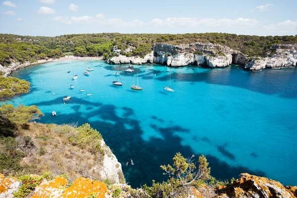Menorca – to jsou nejhezčích pláže nejkouzelnějšího ostrova Španělska - Tojesenzace.cz
