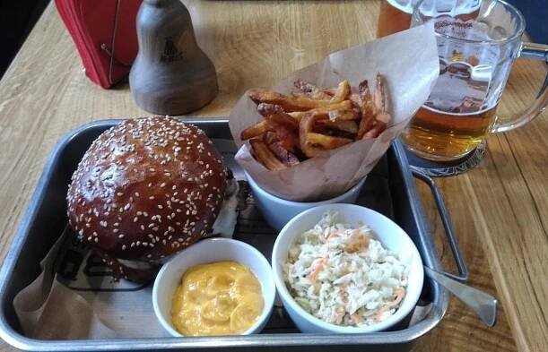 Q BURGER BAR, Jablonec nad Nisou - Restaurant Reviews, Photos & Phone Number - Tripadvisor