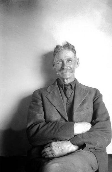 Lora Webb Nichols: An Eye on Early Wyoming | WyoHistory.org