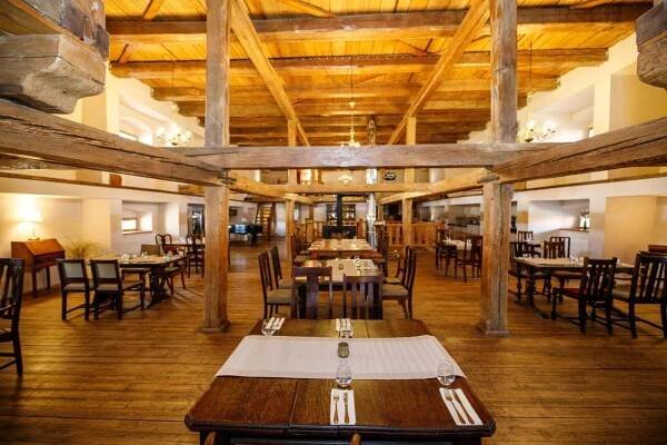 Restaurace v ubytování Dvůr Pecínov
