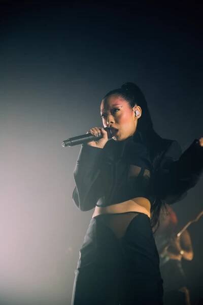 rina sawayama: live in glasgow — :-)