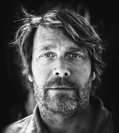 Walking The Floor – Walking The Floor with Chris Shiflett