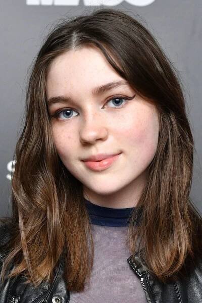 Alexa Swinton herečka