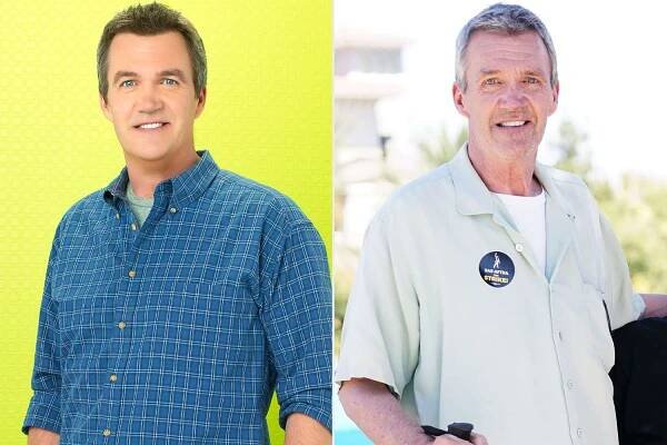 Neil Flynn as Mike on THE MIDDLE; Neil Flynn (L) walks the picket line in support of the SAG-AFTRA and WGA strike on August 4, 2023 in Los Angeles, California