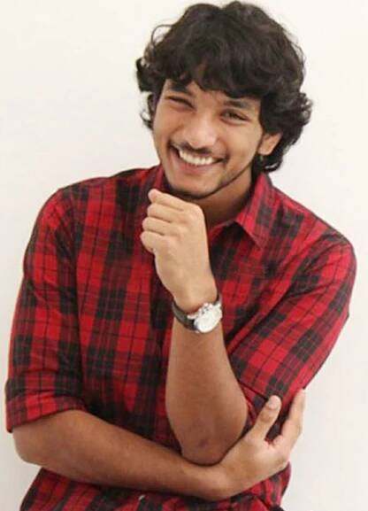 Beautiful Smiling Pics Of Gautham Karthik