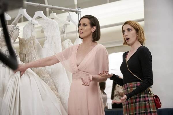 Znovu 20 - It's All About the Money, Honey - Z filmu - Miriam Shor, Molly Bernard