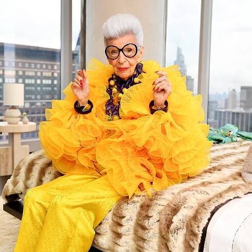 Style Icon Iris Apfel, an American Original, Is Dead at 102