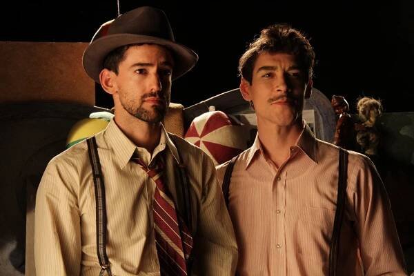 Luis Gerardo Méndez, Óscar Jaenada - Cantinflas - Z filmu