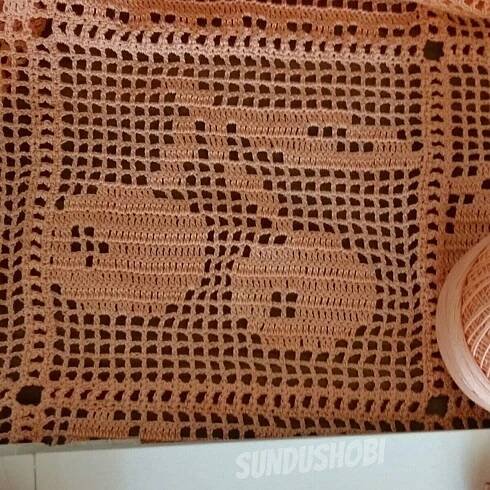 #tığişi #crocheting #elişi #whitecrochet #filetcrochet #lace #ilovecrochet #crochetterapia … | Crochet squares, Crochet patterns filet, Crochet table runner pattern