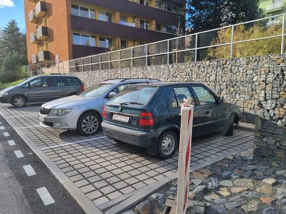 Parkoviště na ulici Budovatelů - Atraktivní město | Nový Jičín