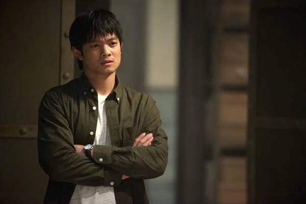 'Supernatural's Osric Chau Joins 'Crisis' Crossover — Is This the New Atom?