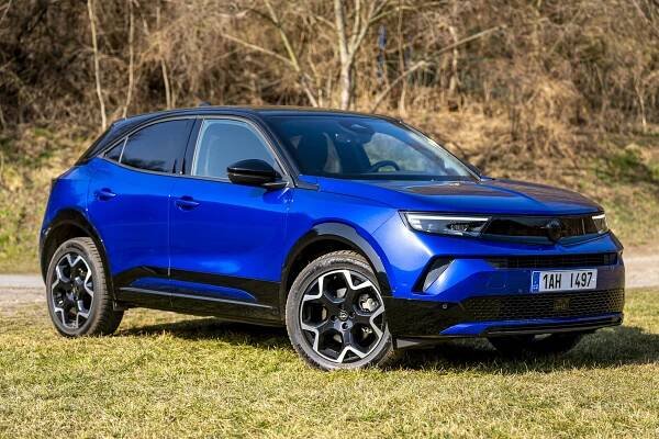 Test modernizovaného Opelu Mokka: Stylově a hybridně