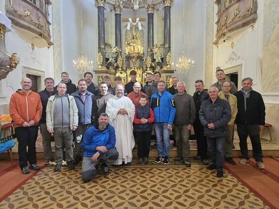 Pouť chlapů 2025 – Farnost Moravská Nová Ves – album na Rajčeti