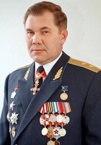 Lebeď, Alexandr Ivanovič : L