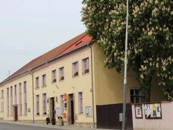 Dělnický dům Cítoliby | NěkdeNěco.cz