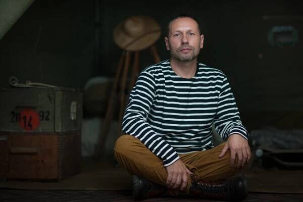 Petr Pokorný je český paleoekolog, environmentální archeolog a vysokoškolský pedagog. Dlouhodobě působí v Centru pro teoretická studia – společném pracovišti Univerzity Karlovy a Akademie věd ČR, jehož je aktuálně ředitelem. Zabývá se zejména vývojem přírodního prostředí a lidských společností v posledním době ledové a současné době meziledové - holocénu. Pracuje v Evropě, na Sibiři a v Africe. Je autorem mnoha vědeckých článků a knih. Je také aktivním popularizátorem vědy, například na stránkách časopisů Vesmír a Živa. Spolu s Davidem Storchem editoval výpravnou knihu o proměnách současného světa s titulem ANTROPOCÉN (nakl. Academia, 2020).
