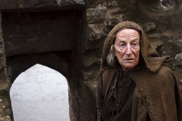 Merlin - Nejtemnější hodina: část 1. - Z filmu - James Greene