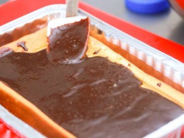 Jak udělat čokoládovou polevu – wikiHow