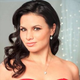 Katrina Law Measurements, Age, Height, Weight & Net worth - My Info Master