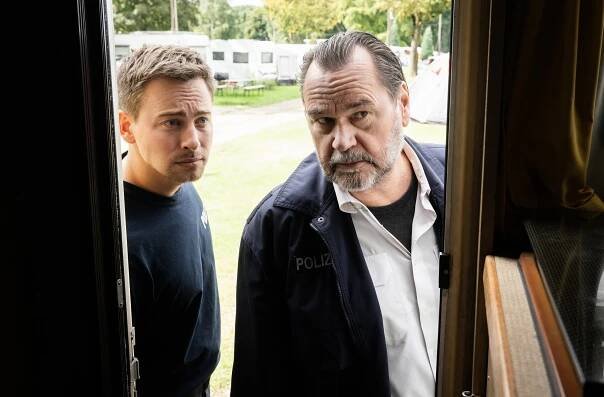 WaPo Duisburg - Verdammt lang her - Z filmu - Timmi Trinks, Markus John
