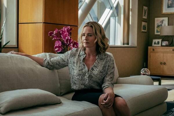 Banda - Společnost sebezáchovy - Z filmu - Elisabeth Shue