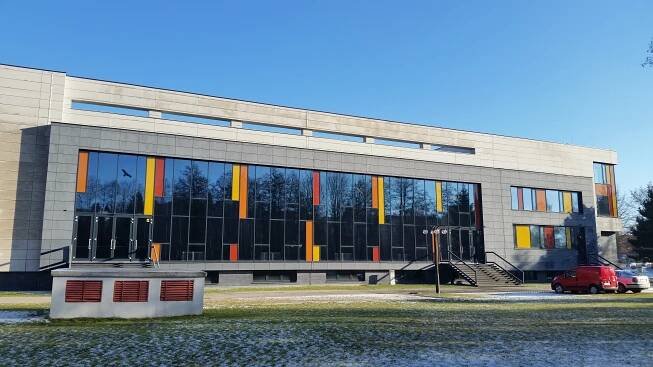 Mytí prosklených ploch - Kulturní dům Žďár nad Sázavou - Helping.CZ