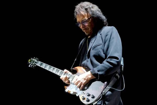 Tony Iommi: Hard Rock Cafe Refuses to Return Guitar as Promised