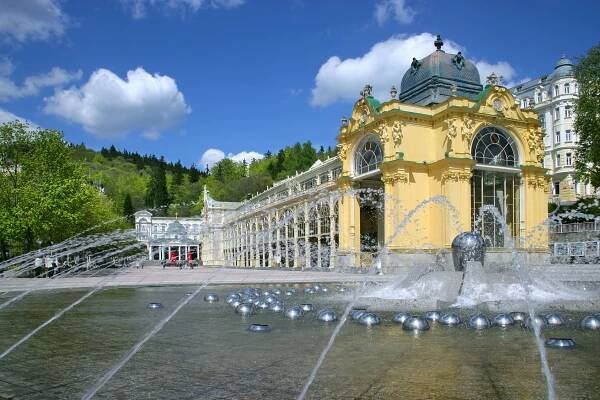 I vodní zdroje, vodovodní řady nebo i kulturní památky či památkové zóny mají svá ochranná pásma.  © Fotolia.com - kaprikfoto