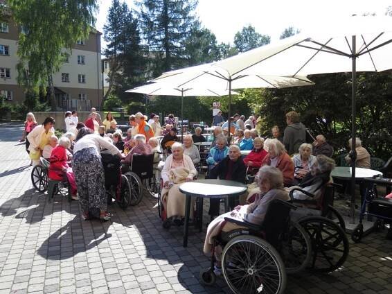 Grilovačka 20.9.2016 - Dům seniorů Františkov, Liberec, příspěvková organizace