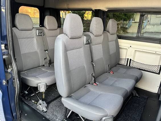 Peugeot Boxer 9 míst - Dodávky Morava.cz