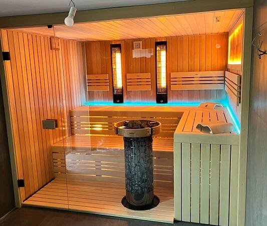 Kombinovaná sauna | Saunujeme.cz