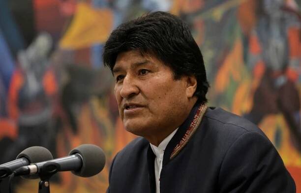 Bolivijský prezident Morales obhájil mandát v prvním kole. Vyzyvatel a organizace pochybují o výsledku