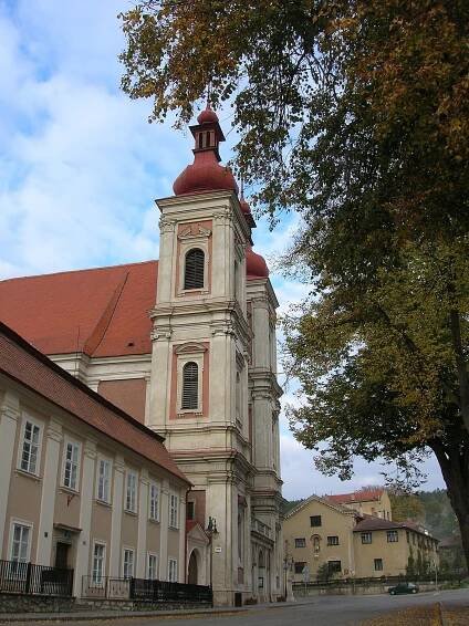 Soubor:Lomnice-koste1l.jpg – Wikipedie