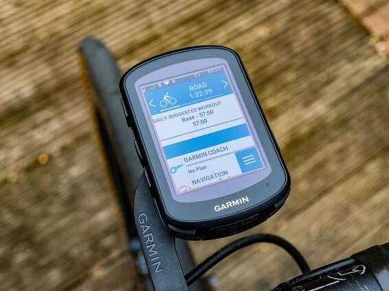 Grab a Memorial Day deal on the Garmin Edge 840 Solar GPS cycling computer – with $200 off at Walmart