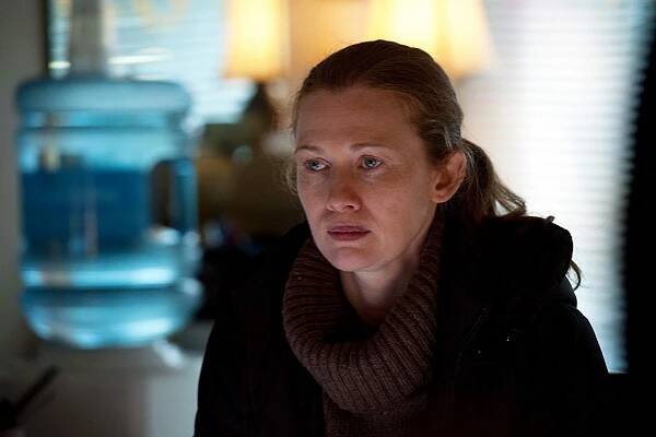Zločin - Ven z rezervace - Z filmu - Mireille Enos