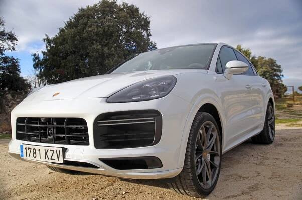 Porsche Cayenne Coupe 10