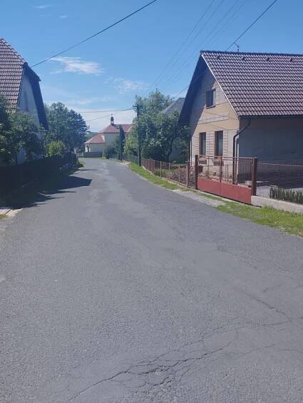 Výstavba chodníků v obci Choteč: trasa Pila Hartman - kostel sv. Mikuláše - Oficiální stránka obce Choteč