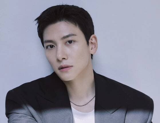 Ji Chang Wook ví, co jsou to finanční problémy. Šarmantní kouzelník z The Sound of Magic měl těžké dětství