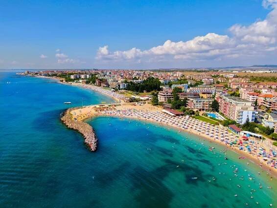 Aurelia Beach - Начало 