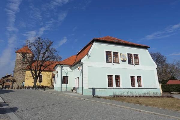 Nasavrky - městský úřad foto 5