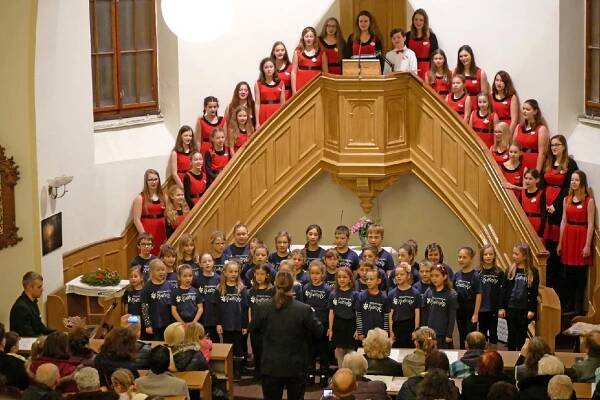 Adventní koncert dětských pěveckých sborů ZUŠ Chrudim - ZUŠ Chrudim