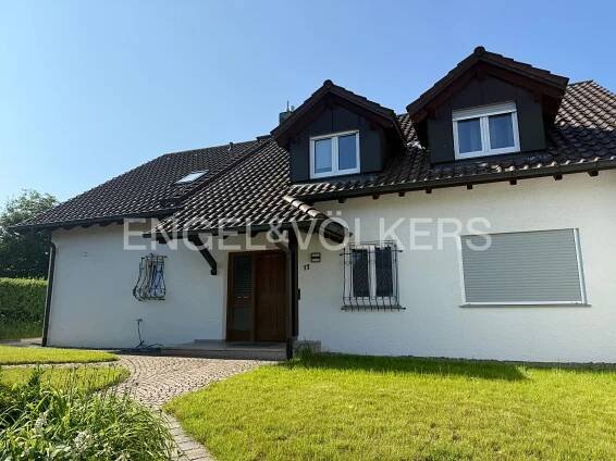 Wohnhaus in Neubriach: Eleganz trifft Natur, mit Weitblick und großem Garten, perfekt für anspruchsvolle Käufer!