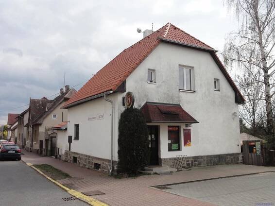 Restaurace Čeréza - Praha Kolovraty | Katalpa