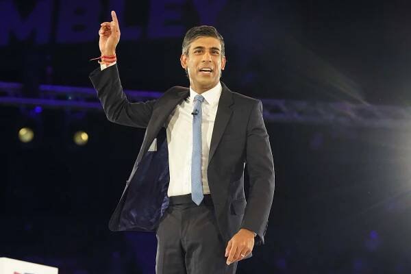 Sunak se blíží postu britského premiéra, před uzavřením nominací je výrazným favoritem